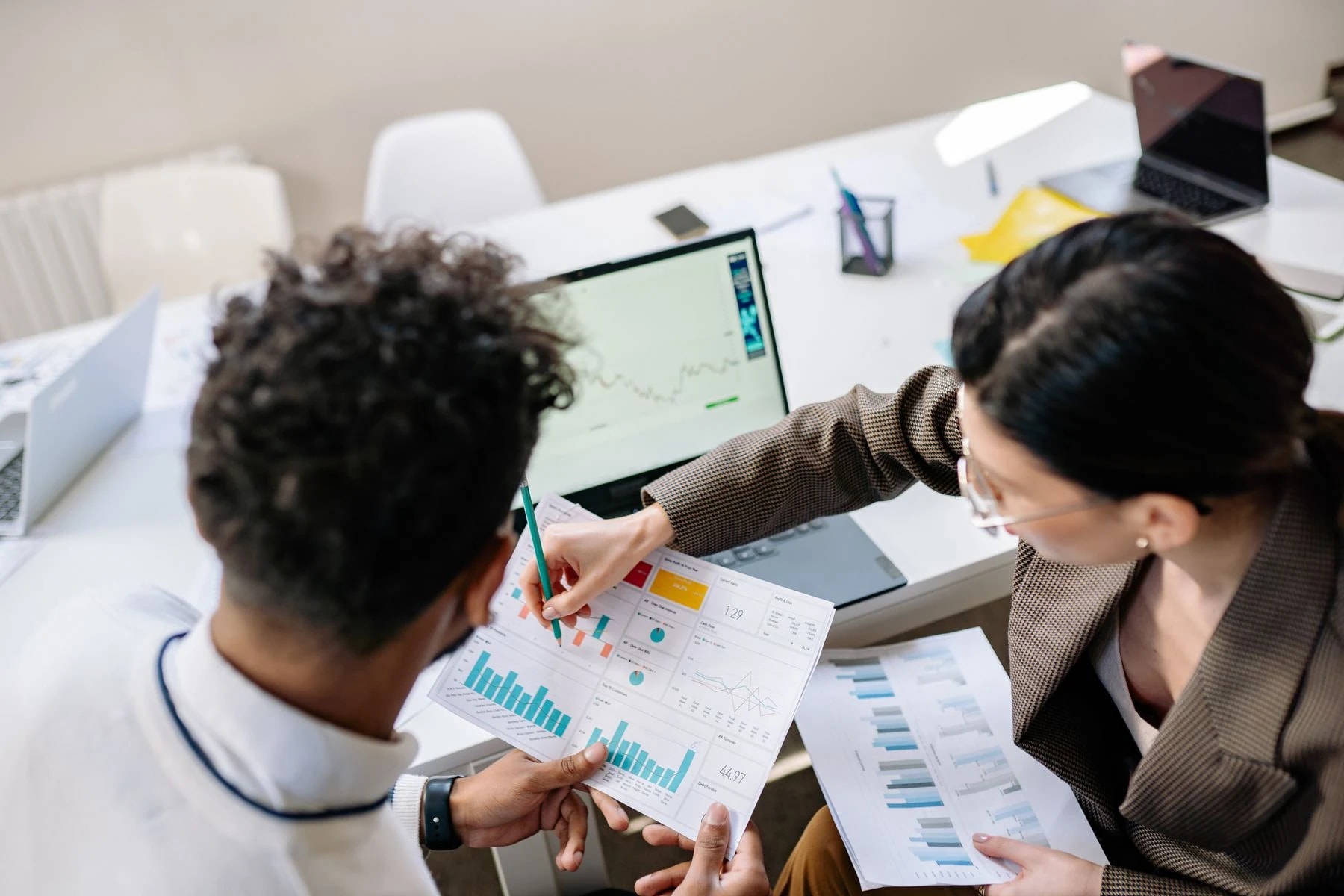 Competitors with Claude: compare offers on equivalent terms