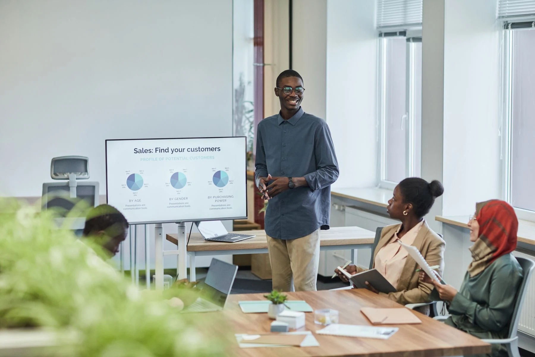 AI Training for Sales: AI-Assisted Prospecting, CRM and Closing