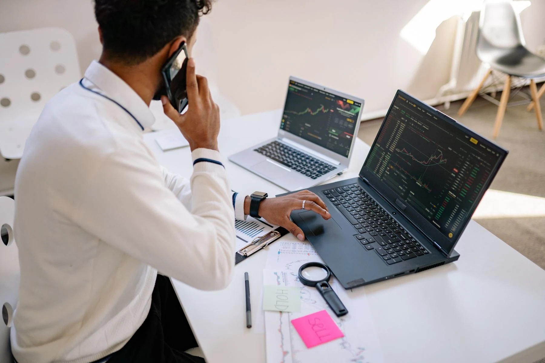 ChatGPT or Claude: which tool to choose for business?